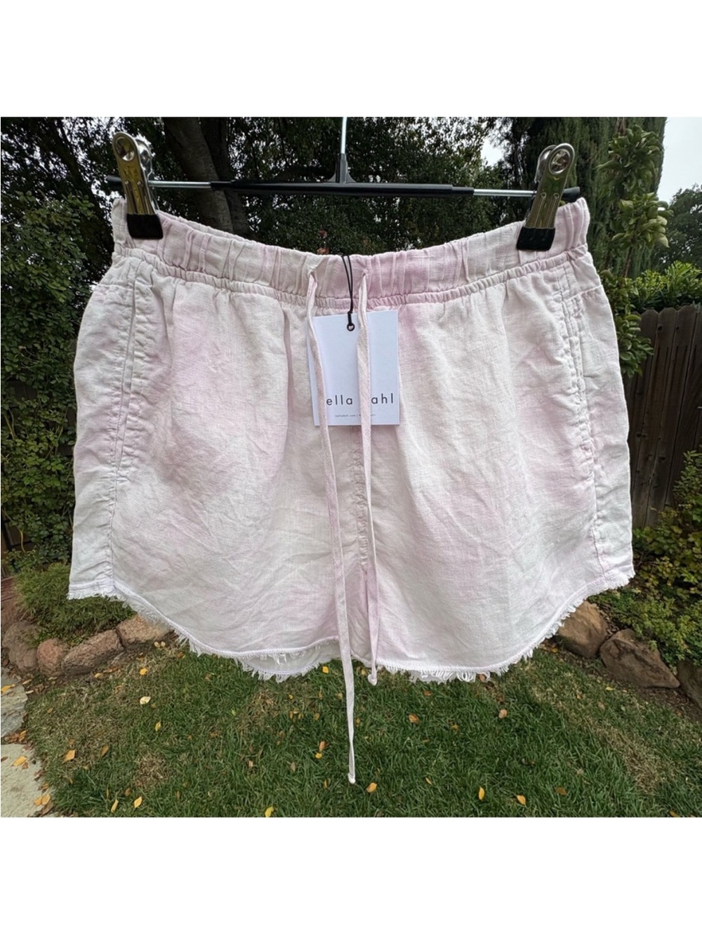 NWT Bella Dahl 100% Linen Pink Tie Dye Frayed Hem shorts with Pockets